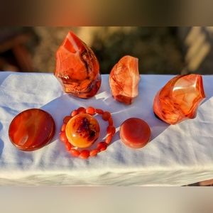 Beautiful Carnelian Crystal Set    includes all pieces shown.